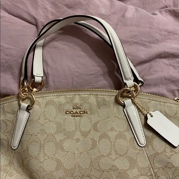 Cream colored Coach purse. Like brand new! - Picture 2 of 6
